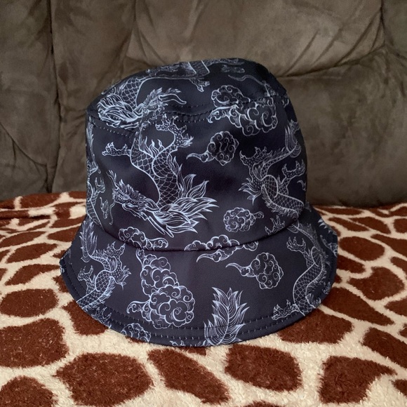 Bucket hat/ summer hat/ all year hat/ trending hat - Picture 2 of 3
